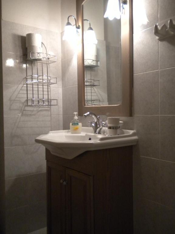 Agrampeli Apartment Mega Chorio Phòng bức ảnh